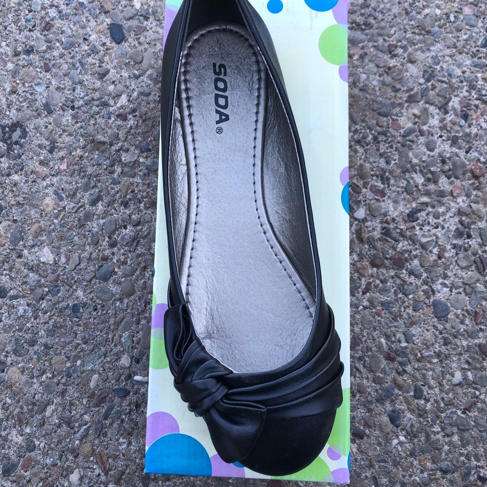 Black flats